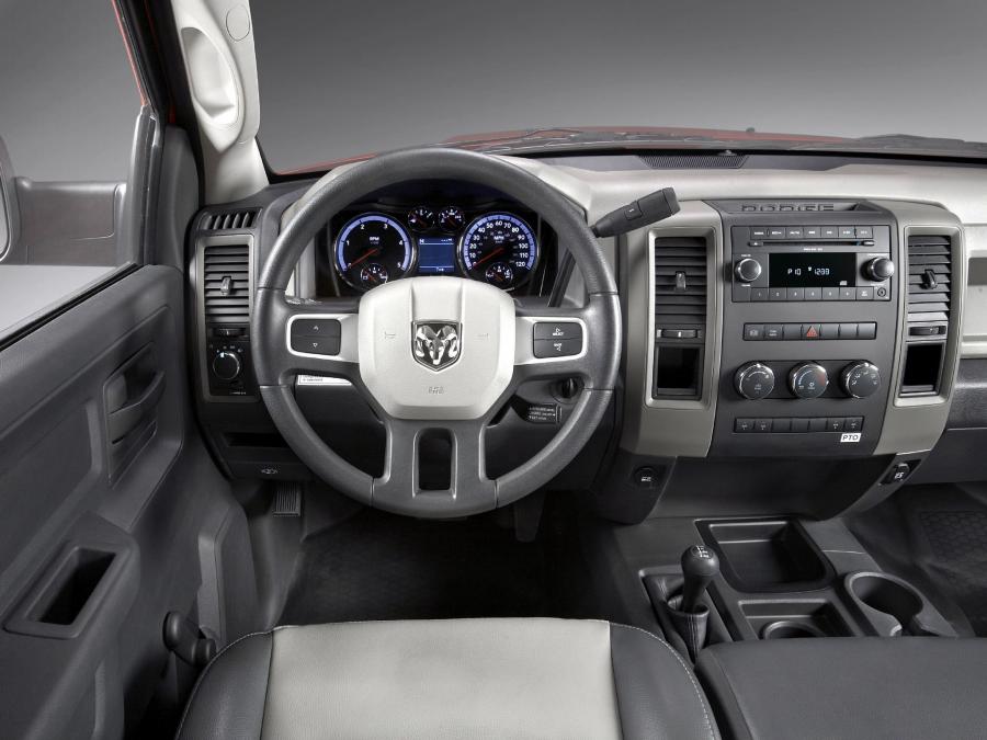  Dodge Ram 4500 ST Chassis Cab 2010 года  (фото 4 из 5)